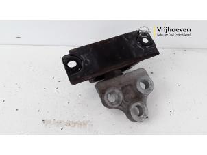 Engine mount from a Opel Corsa E 1.3 CDTi 16V ecoFLEX 2016