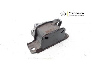 Engine mount from a Opel Corsa E 1.3 CDTi 16V ecoFLEX 2016