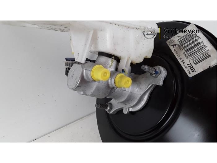 Brake servo from a Opel Crossland/Crossland X 1.2 Turbo 12V Euro 6 2019