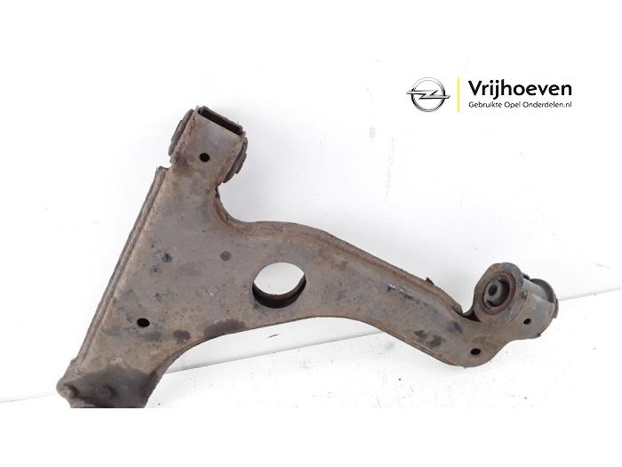 Front wishbone, left from a Opel Meriva 1.4 16V Ecotec 2013