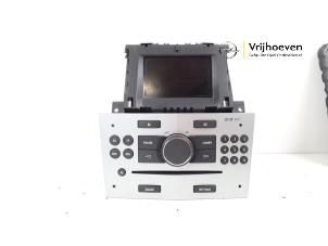 Używane Radioodtwarzacz CD Opel Astra H (L48) 1.4 16V Twinport Cena € 75,00 Procedura marży oferowane przez Autodemontage Vrijhoeven B.V.