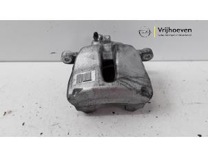Used Front brake calliper, right Opel Corsa F (UB/UP) 1.5 CDTI 100 Price € 50,00 Margin scheme offered by Autodemontage Vrijhoeven B.V.