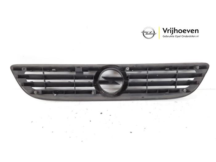 Grille from a Opel Zafira (F75) 1.8 16V 2000