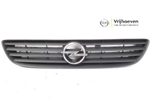 Used Grille Opel Zafira (F75) 1.8 16V Price € 20,00 Margin scheme offered by Autodemontage Vrijhoeven B.V.