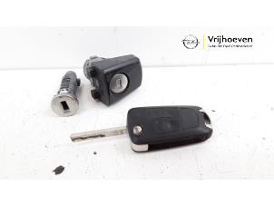 Used Set of locks Opel Vectra C GTS 1.8 16V Price € 50,00 Margin scheme offered by Autodemontage Vrijhoeven B.V.