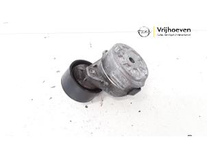 Spanrolle multiriem van een Opel Grandland (X) 1.2 Turbo 12V 2019