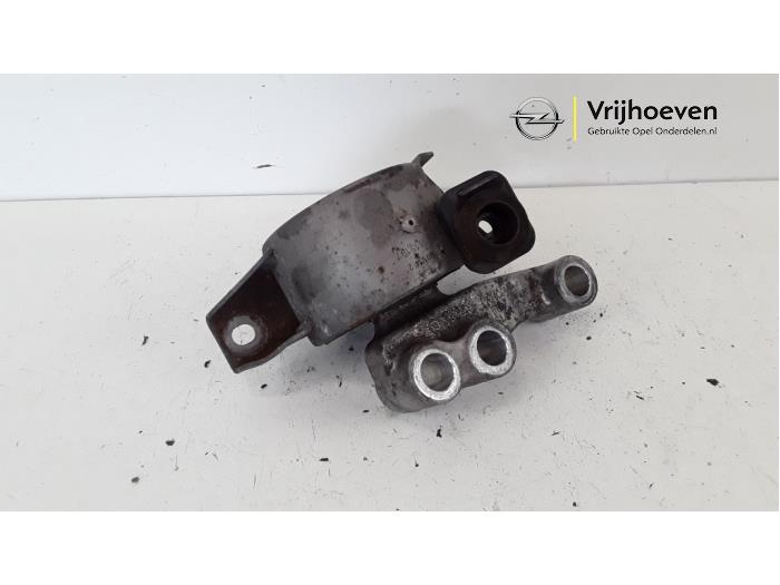 Used Engine mount Opel Combo 1.6 CDTI 16V Price € 35,00 Margin scheme offered by Autodemontage Vrijhoeven B.V.