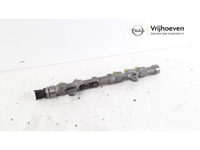 Usagé Système d'injection Opel Corsa E 1.3 CDTi 16V ecoFLEX Prix € 25,00 Règlement à la marge proposé par Autodemontage Vrijhoeven B.V.