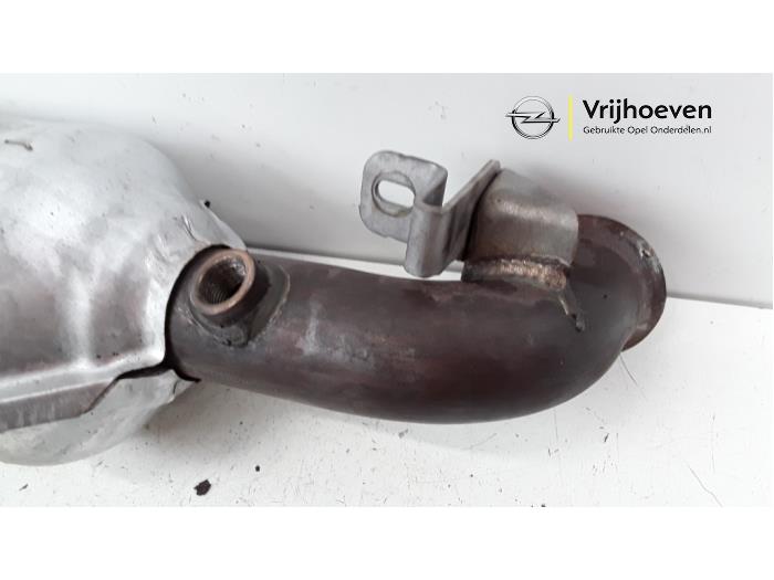 Exhaust manifold + catalyst from a Opel Corsa F (UB/UH/UP) 1.2 12V 75 2020