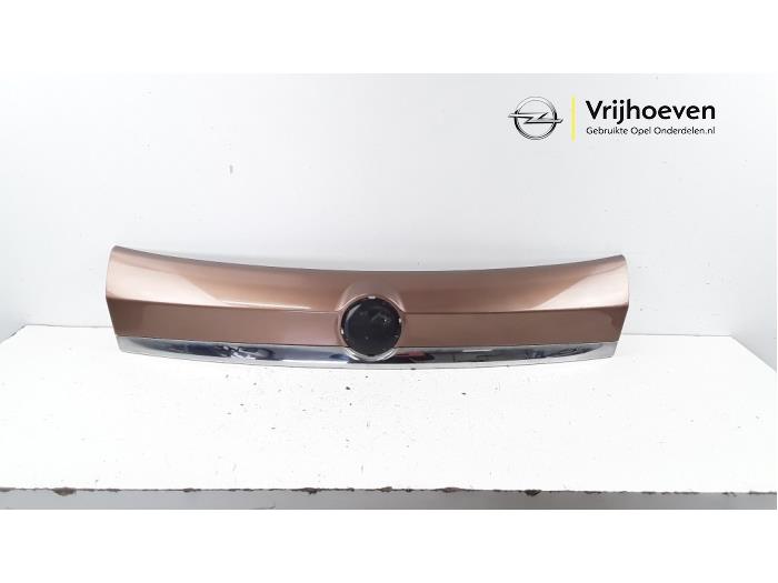 License plate light bar