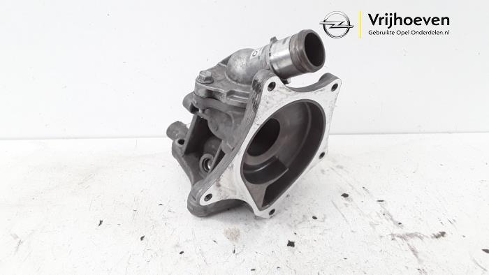 Begagnade Vattenpump Opel Astra K 1.4 Turbo 16V Pris € 50,00 Marginaltabell erbjuds av Autodemontage Vrijhoeven B.V.