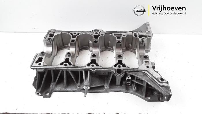 Usados Tabique intermedio Opel Astra K Sports Tourer 1.6 CDTI 110 16V Precio € 100,00 Norma de margen ofrecido por Autodemontage Vrijhoeven B.V.