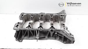 Usagé Plaque intermédiaire moteur Opel Astra K Sports Tourer 1.6 CDTI 110 16V Prix € 100,00 Règlement à la marge proposé par Autodemontage Vrijhoeven B.V.