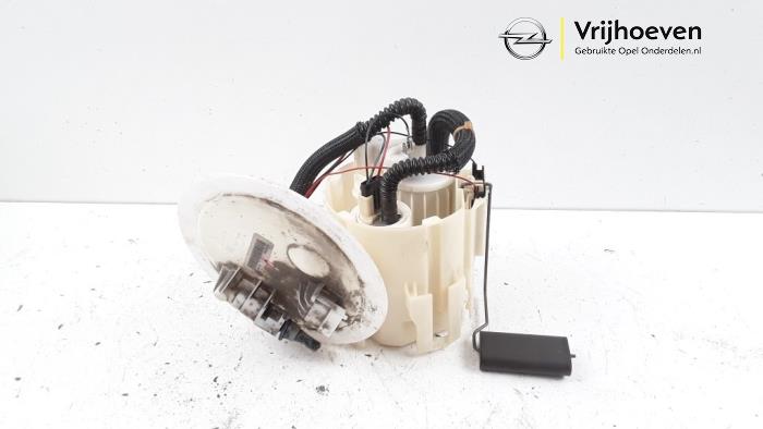Kraftstoffpumpe Elektrisch van een Opel Astra H SW (L35) 1.6 16V Twinport 2005