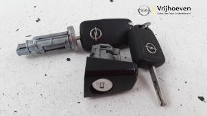 Used Set of locks Opel Astra J Sports Tourer (PD8/PE8/PF8) 1.4 Turbo 16V Price € 60,00 Margin scheme offered by Autodemontage Vrijhoeven B.V.