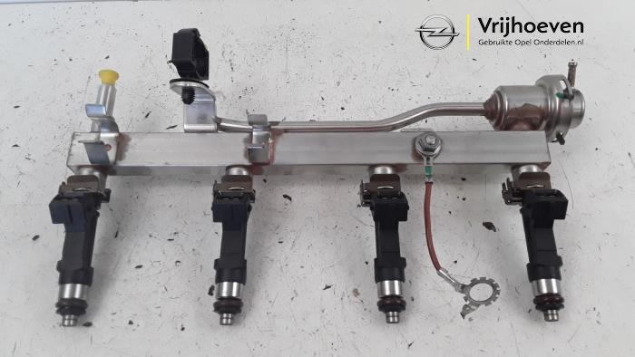 Fuel injector nozzle from a Opel Mokka X 1.4 Turbo 16V 2018