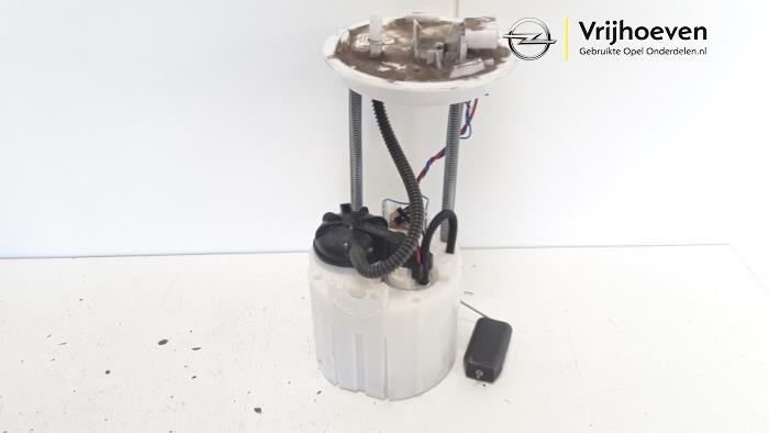 Pompe carburant électrique d'un Opel Astra K 1.4 Turbo 16V 2017