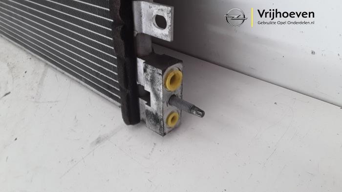 Condensador de aire acondicionado de un Vauxhall Mokka/Mokka X 1.4 Turbo 16V 4x2 2015