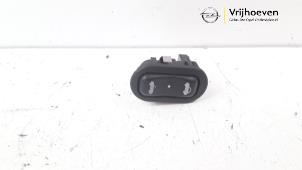 Used Convertible roof controller Opel Astra G (F67) 1.8 16V Price € 10,00 Margin scheme offered by Autodemontage Vrijhoeven B.V.