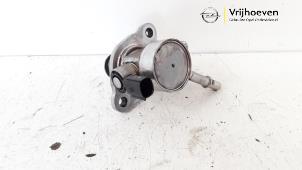 Usados Bomba de gasolina mecánica Opel Astra K 1.4 Turbo 16V Precio € 60,00 Norma de margen ofrecido por Autodemontage Vrijhoeven B.V.