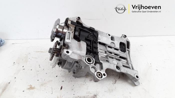 Bomba de aceite de un Opel Corsa E 1.0 SIDI Turbo 12V 2015