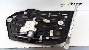 Używane Mechanizm szyby prawej tylnej wersja 2-drzwiowa Opel Astra H Twin Top (L67) 1.6 16V Cena € 75,00 Procedura marży oferowane przez Autodemontage Vrijhoeven B.V.