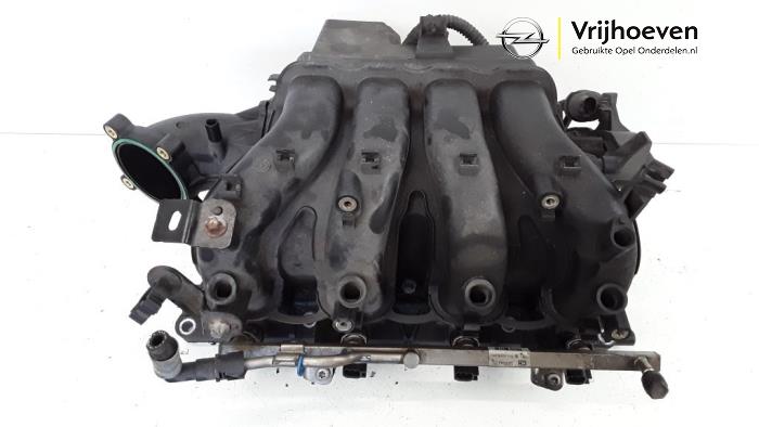 Używane Kolektor dolotowy Opel Astra H Twin Top (L67) 1.6 16V Cena € 100,00 Procedura marży oferowane przez Autodemontage Vrijhoeven B.V.