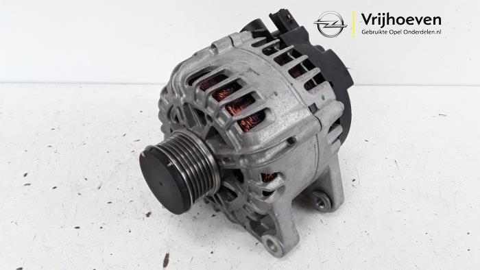 Usagé Dynamo Opel Corsa F (UB/UH/UP) 1.2 Turbo 12V 100 Prix € 50,00 Règlement à la marge proposé par Autodemontage Vrijhoeven B.V.