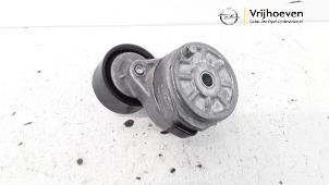 Spanrolle multiriem van een Opel Corsa F (UB/UH/UP) 1.2 Turbo 12V 100 2020
