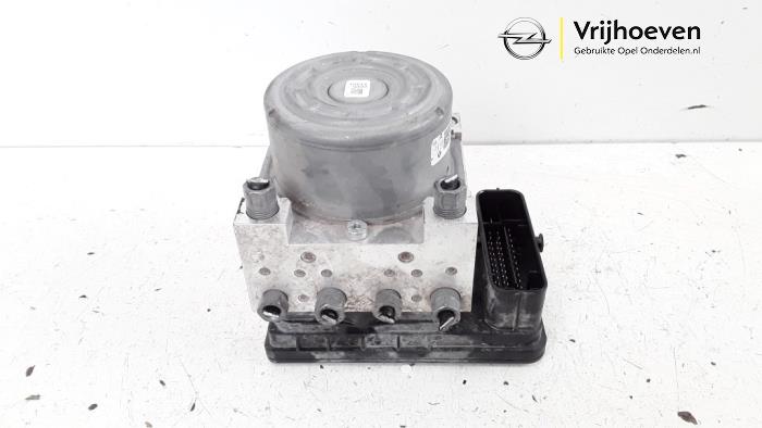 Used ABS pump Opel Corsa F (UB/UH/UP) 1.2 Turbo 12V 100 Price € 125,00 Margin scheme offered by Autodemontage Vrijhoeven B.V.