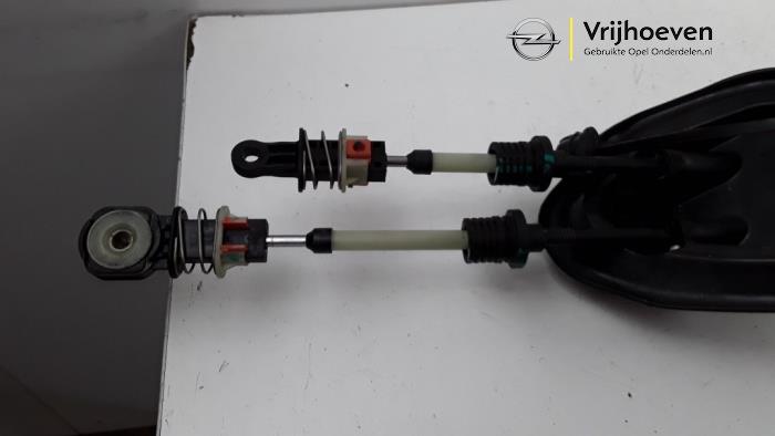Câble commutation boîte de vitesse d'un Opel Corsa F (UB/UH/UP) 1.2 Turbo 12V 100 2020