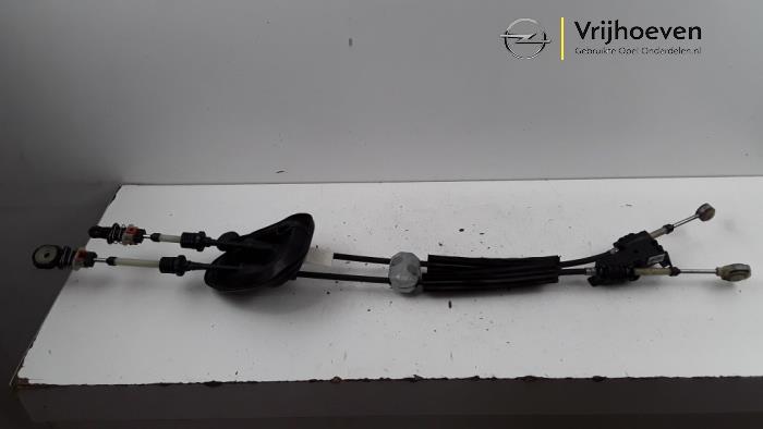 Cable de cambio de caja de cambios de un Opel Corsa F (UB/UH/UP) 1.2 Turbo 12V 100 2020
