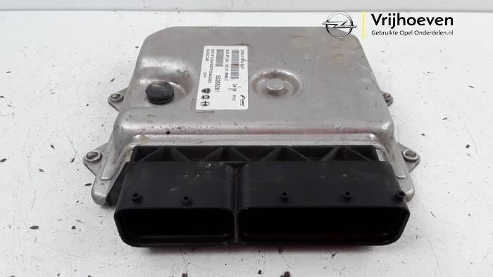 Used Engine management computer Opel Combo 1.3 CDTI 16V ecoFlex Price € 150,00 Margin scheme offered by Autodemontage Vrijhoeven B.V.