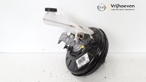 Usagé Assistant de freinage Opel Corsa F (UB/UH/UP) 1.2 Turbo 12V 100 Prix € 150,00 Règlement à la marge proposé par Autodemontage Vrijhoeven B.V.