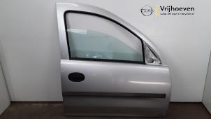 Używane Drzwi prawe wersja 2-drzwiowa Opel Combo (Corsa C) 1.6 Cena € 75,00 Procedura marży oferowane przez Autodemontage Vrijhoeven B.V.