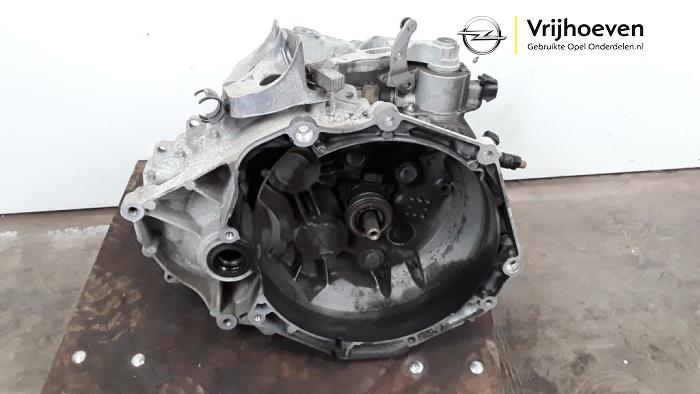 Gebrauchte Getriebe Opel Corsa E 1.0 SIDI Turbo 12V Preis € 700,00 Margenregelung angeboten von Autodemontage Vrijhoeven B.V.