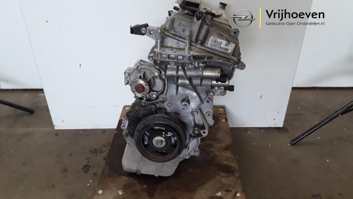 Engine from a Opel Agila (B) 1.0 12V 2013