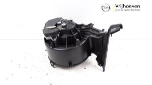 Used Heating and ventilation fan motor Opel Signum (F48) 3.2 V6 24V Price € 75,00 Margin scheme offered by Autodemontage Vrijhoeven B.V.