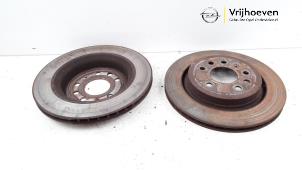 Used Rear brake disc Opel Signum (F48) 3.2 V6 24V Price € 30,00 Margin scheme offered by Autodemontage Vrijhoeven B.V.