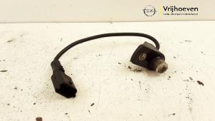 Used Camshaft sensor Opel Signum (F48) 3.2 V6 24V Price € 20,00 Margin scheme offered by Autodemontage Vrijhoeven B.V.