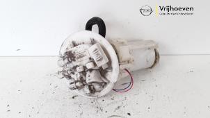 Usados Bomba eléctrica de combustible Opel Signum (F48) 3.2 V6 24V Precio € 50,00 Norma de margen ofrecido por Autodemontage Vrijhoeven B.V.