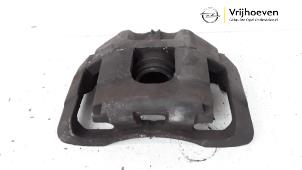 Used Front brake calliper, left Opel Signum (F48) 3.2 V6 24V Price € 100,00 Margin scheme offered by Autodemontage Vrijhoeven B.V.