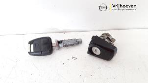 Used Set of locks Opel Signum (F48) 3.2 V6 24V Price € 40,00 Margin scheme offered by Autodemontage Vrijhoeven B.V.