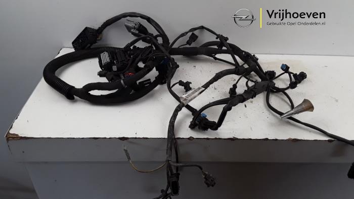 Wiring harness engine room from a Opel Zafira Tourer (P12) 1.4 Turbo 16V Ecotec 2015