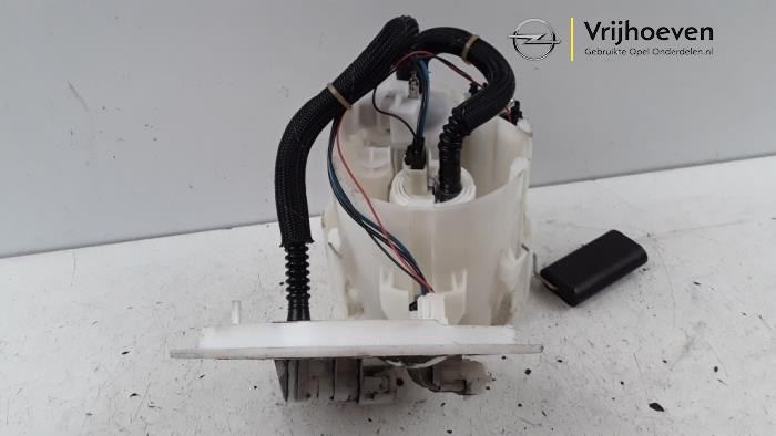 Pompe carburant électrique d'un Opel Astra H Twin Top (L67) 1.6 16V 2009
