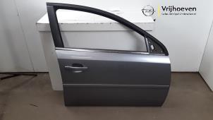 Używane Drzwi prawe przednie wersja 4-drzwiowa Opel Vectra C GTS 2.2 DIG 16V Cena € 30,00 Procedura marży oferowane przez Autodemontage Vrijhoeven B.V.