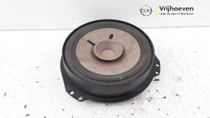 Used Speaker Opel Zafira (F75) 2.2 16V Price € 15,00 Margin scheme offered by Autodemontage Vrijhoeven B.V.