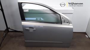 Gebrauchte Tür 4-türig rechts vorne Opel Astra H SW (L35) 1.6 16V Twinport Preis € 40,00 Margenregelung angeboten von Autodemontage Vrijhoeven B.V.