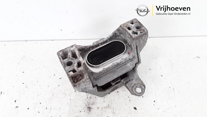 Motorfäste från en Opel Vectra C GTS 2.2 DIG 16V 2005