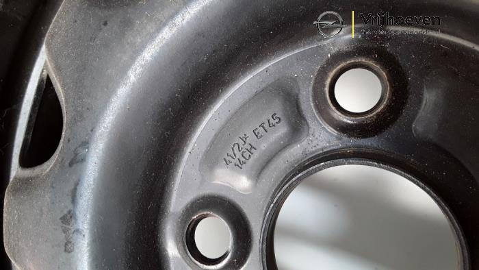 Jackkit + spare wheel from a Opel Agila (A) 1.0 12V Twin Port 2004